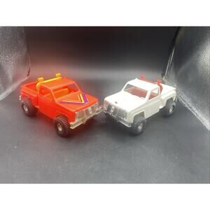 2 Vintage Processed Plastics 1973-79 CHEVY 4X4 Stepside Pickup Truck #9360